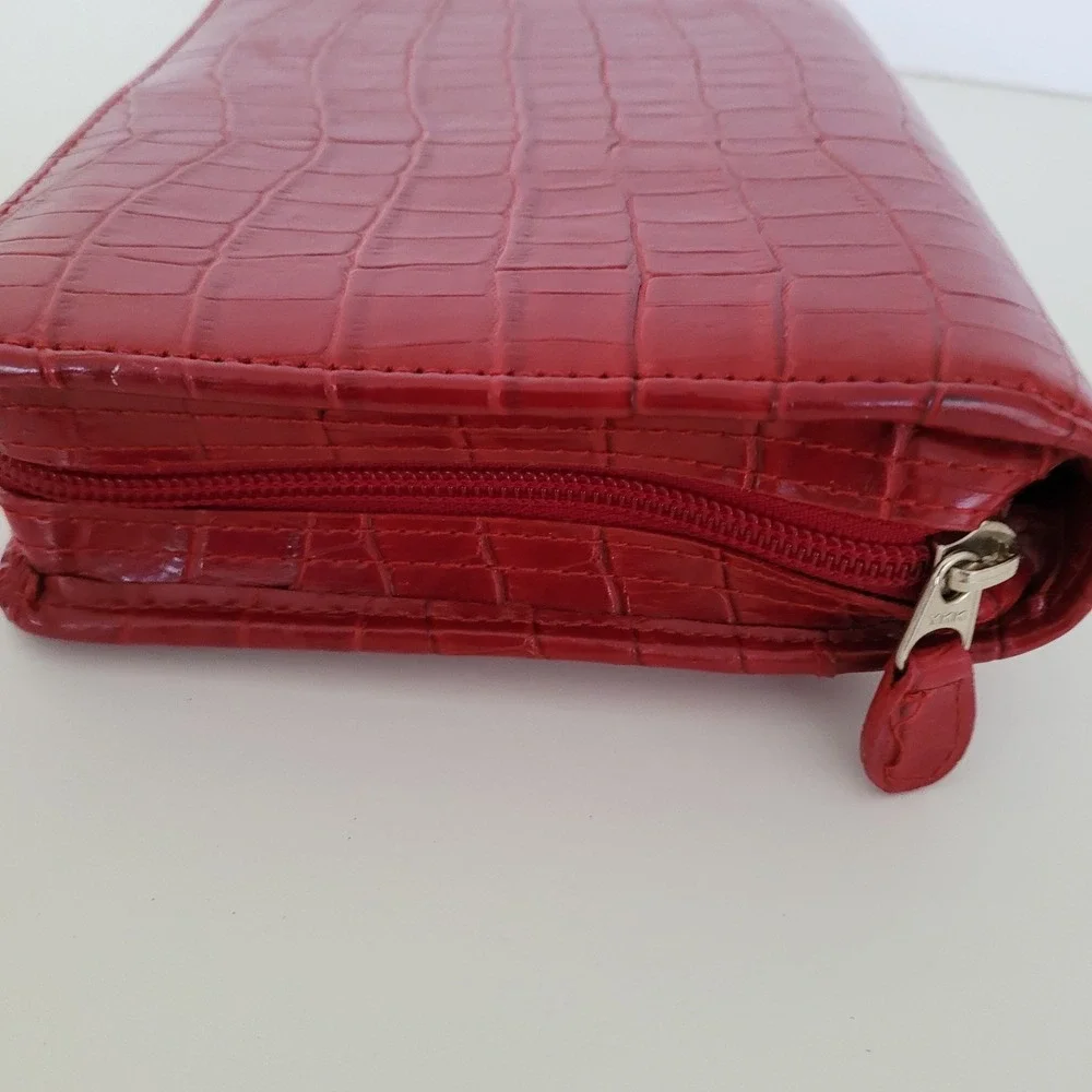 Franklin Covey Red Croc Embossed Zippered Planner Binder 7 Ring Organizer Wallet